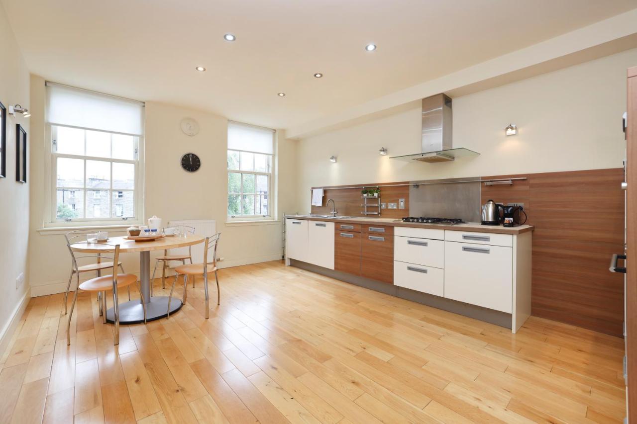 Joivy Spacious 2 Bed,2 Bath Flat, Free Parking And Rooftop Terrace EDI Exterior foto